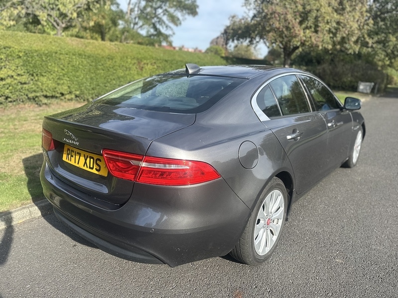 Used Jaguar XE 2017 for sale - 76100692: Photo 3