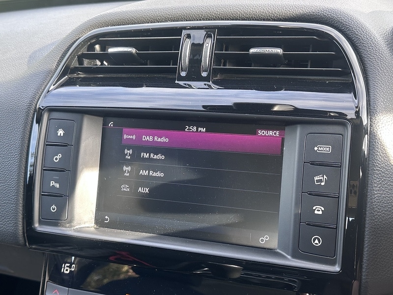 Used Jaguar XE 2017 for sale - 76100692: Photo 32