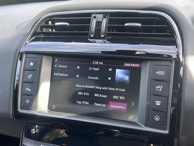 Used Jaguar XE 2017 for sale - 76100692: Photo 33