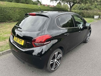 Used Peugeot 208 2016 for sale - 75452925: Photo
