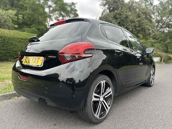 Used Peugeot 208 2016 for sale - 75452925: Photo