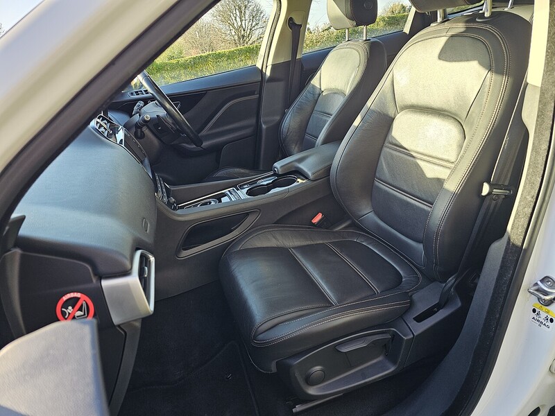 Used Jaguar F-Pace 2016 for sale - 76758758: Photo 31