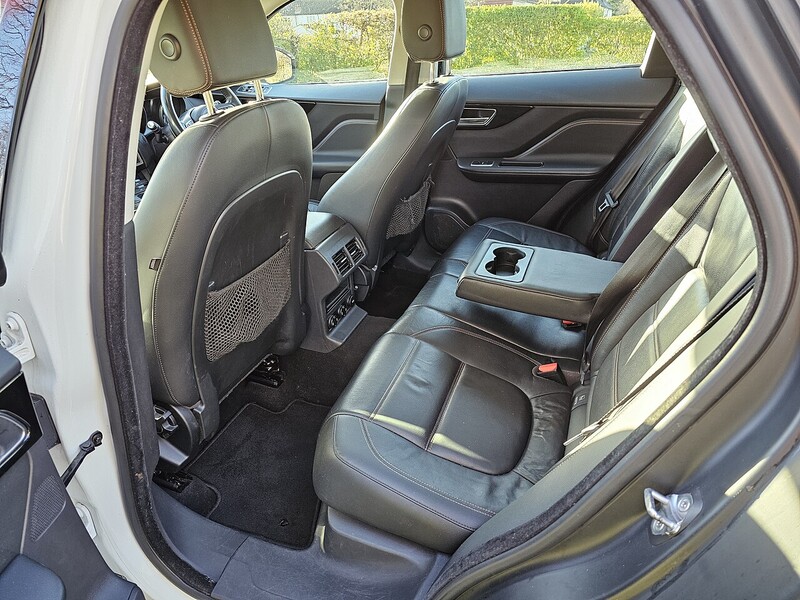 Used Jaguar F-Pace 2016 for sale - 76758758: Photo 32