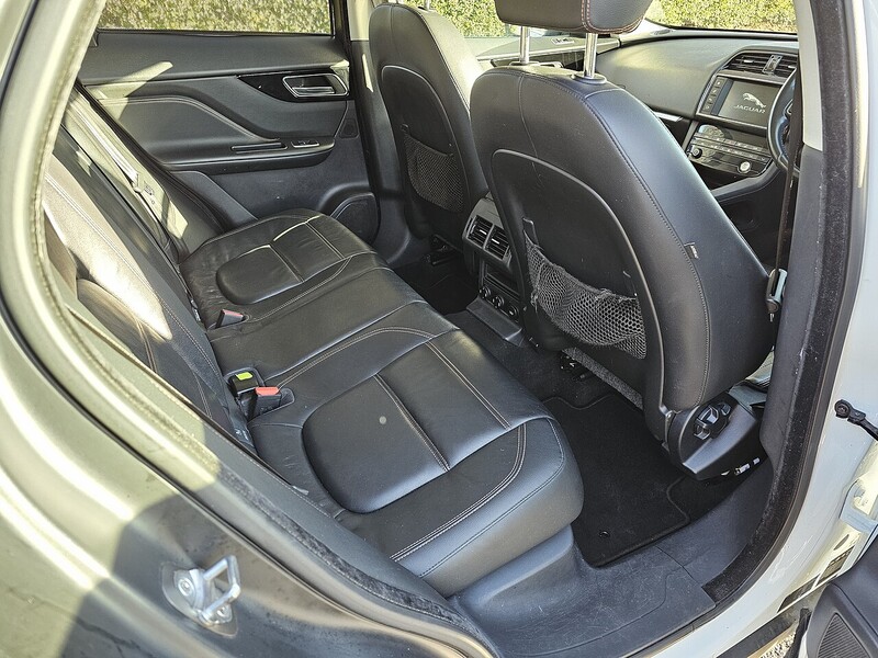Used Jaguar F-Pace 2016 for sale - 76758758: Photo 37