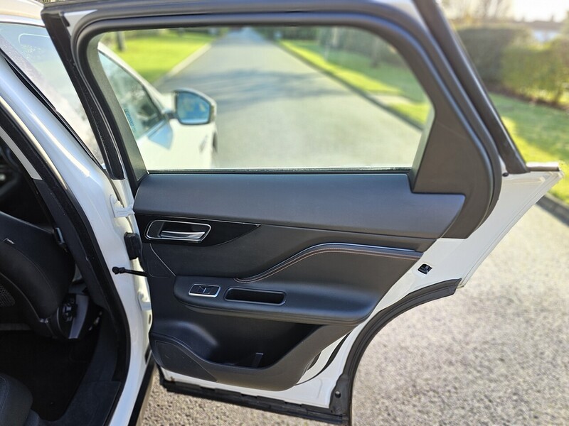 Used Jaguar F-Pace 2016 for sale - 76758758: Photo 42