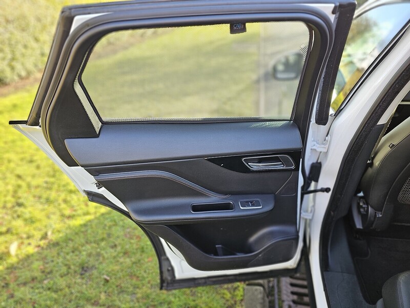 Used Jaguar F-Pace 2016 for sale - 76758758: Photo 43