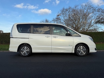 Used Nissan Serena 2014 for sale - 77024015: Photo