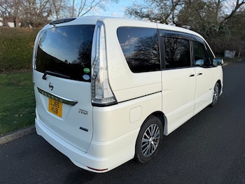 Used Nissan Serena 2014 for sale - 77024015: Photo