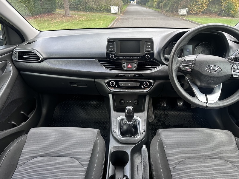 Used Hyundai i30 2017 for sale - 76232365: Photo 15