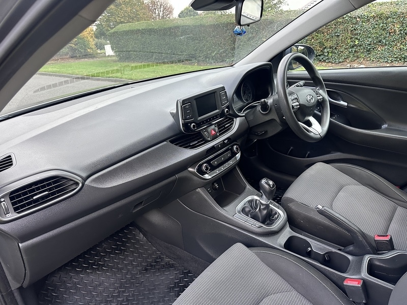 Used Hyundai i30 2017 for sale - 76232365: Photo 17