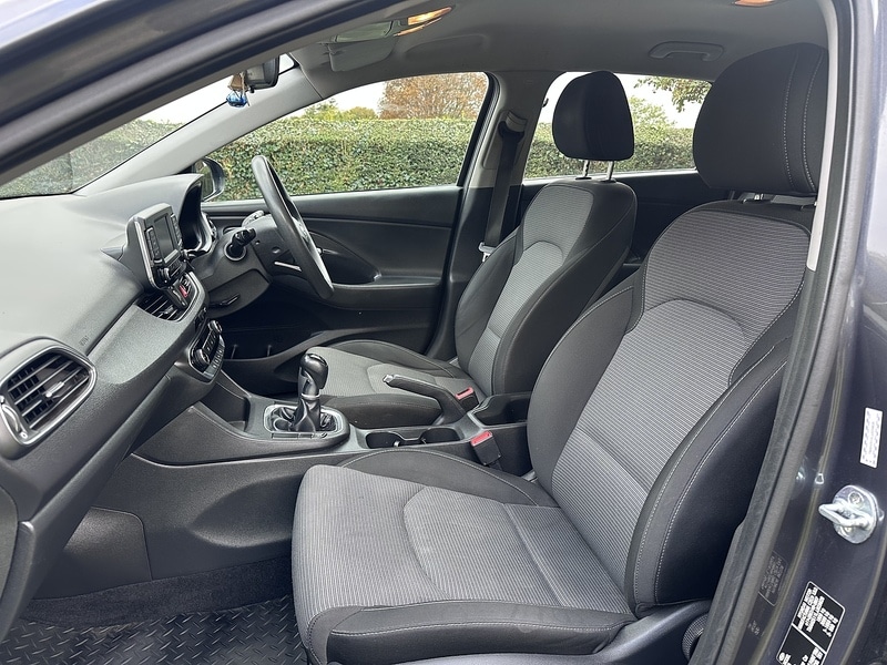 Used Hyundai i30 2017 for sale - 76232365: Photo 18