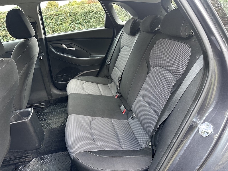 Used Hyundai i30 2017 for sale - 76232365: Photo 19