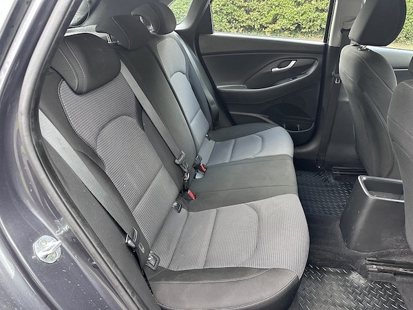 Used Hyundai i30 2017 for sale - 76232365: Photo 20