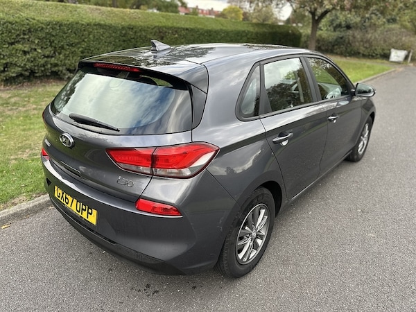 Used Hyundai i30 2017 for sale - 76232365: Photo 3