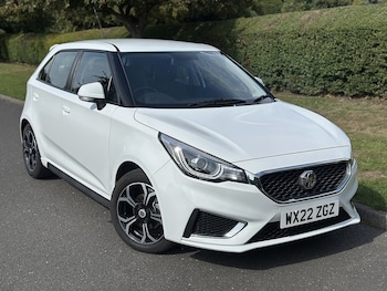 2022 - VTi-TECH Exclusive Nav 5-Door
