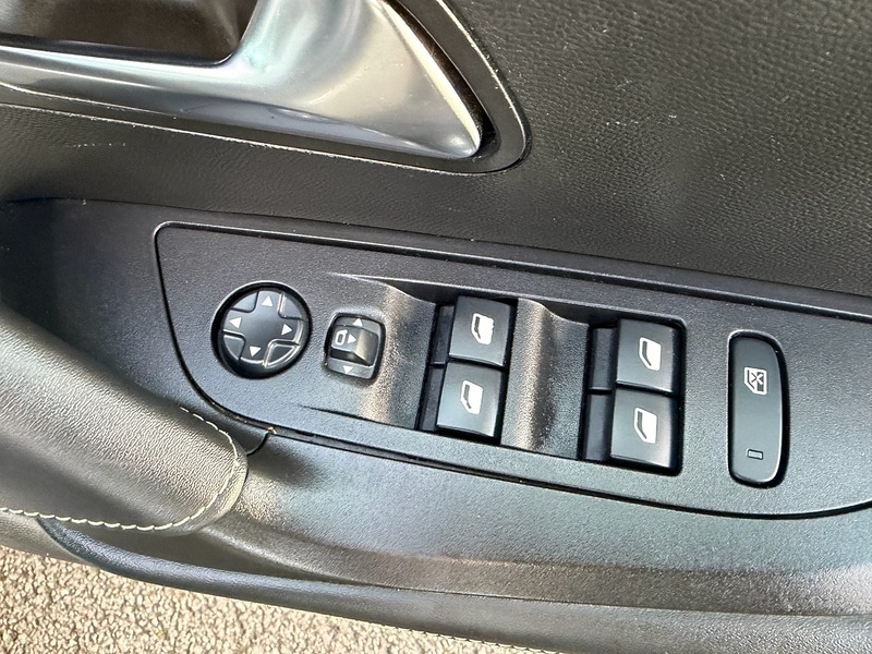 Used Peugeot 2008 2020 for sale - 77236886: Photo 40