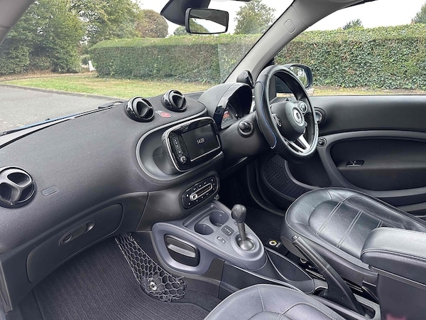 Used smart fortwo 2018 for sale - 75611917: Photo 18