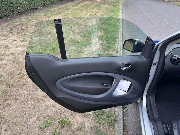 Used smart fortwo 2018 for sale - 75611917: Photo 21