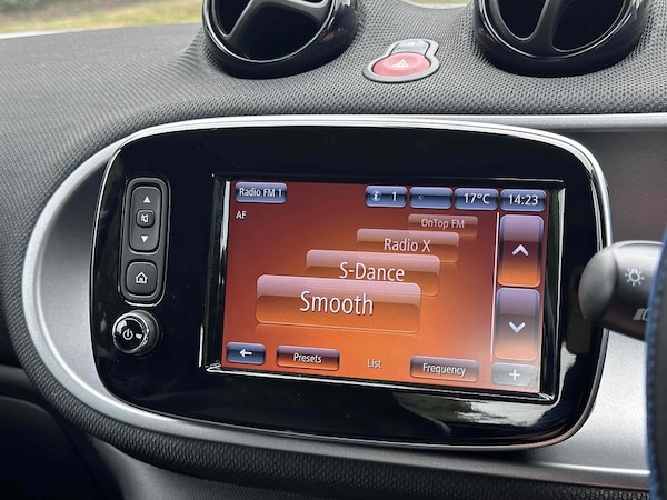Used smart fortwo 2018 for sale - 75611917: Photo 32