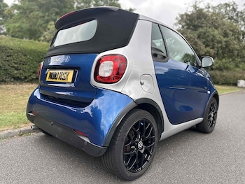 Used smart fortwo 2018 for sale - 75611917: Photo
