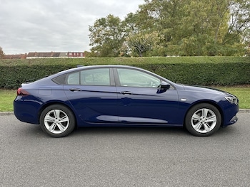 Used Vauxhall Insignia 2017 for sale - 77165095: Photo