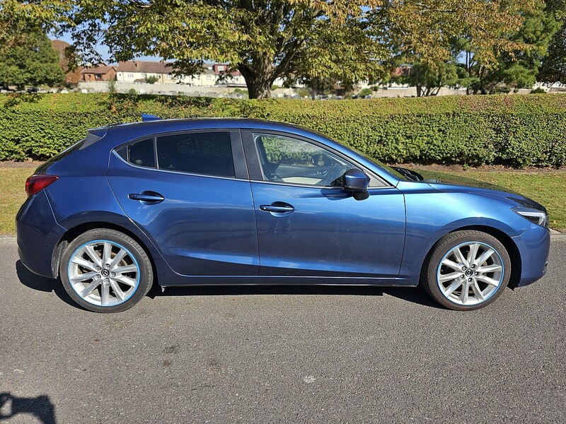 Used Mazda Mazda3 2017 for sale - 76128110: Photo 2