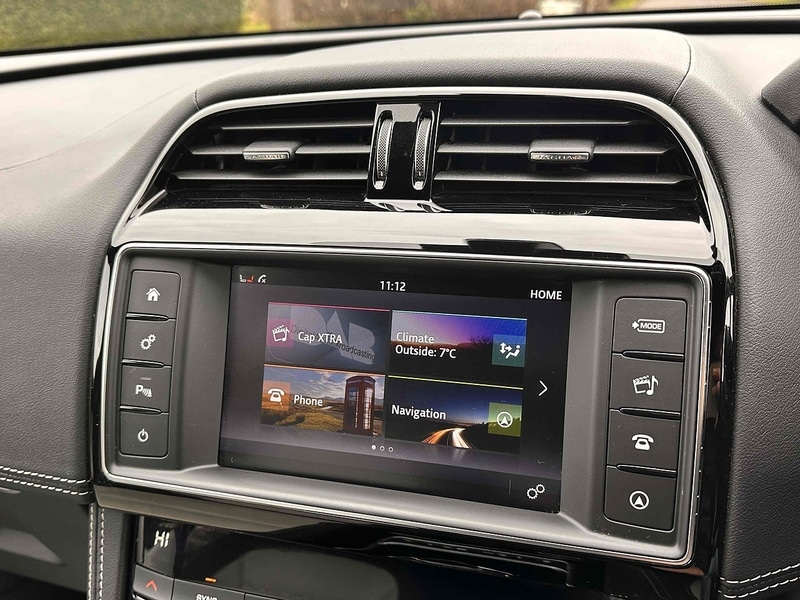 Used Jaguar F-Pace 2016 for sale - 77963581: Photo 38