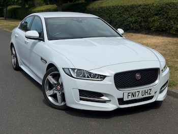Used Jaguar XE 2017 for sale - 79435626: Photo