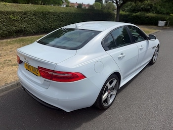 Used Jaguar XE 2017 for sale - 79435626: Photo