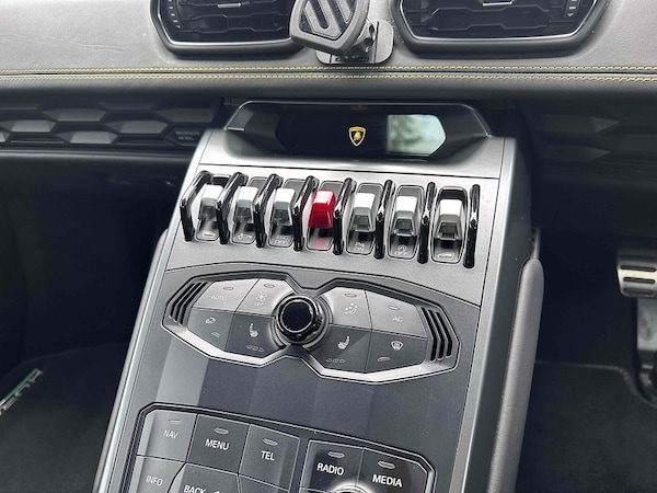 Used Lamborghini Huracan 2015 for sale - 75046792: Photo 33