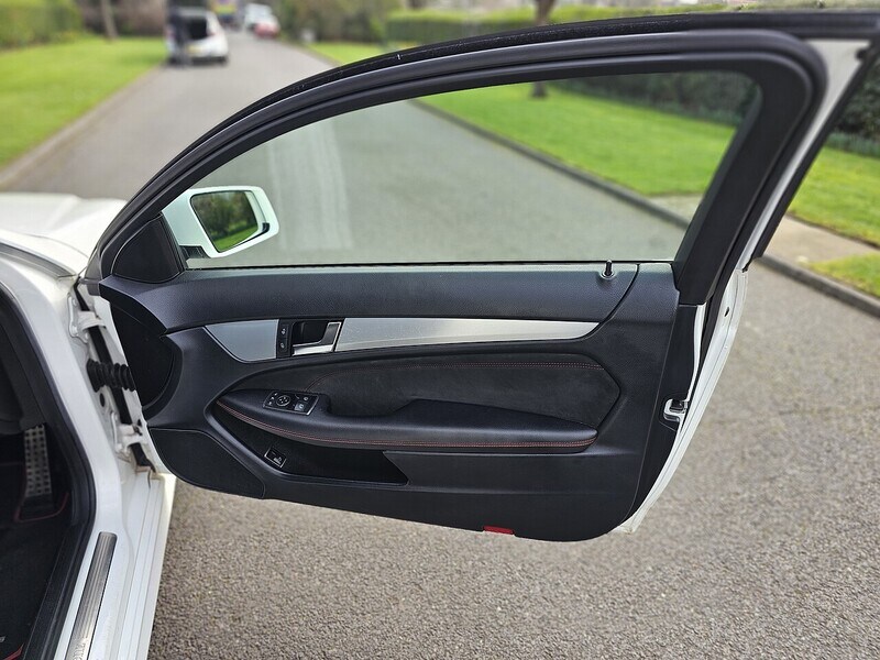 Used Mercedes-Benz C Class 2012 for sale - 77812760: Photo 34