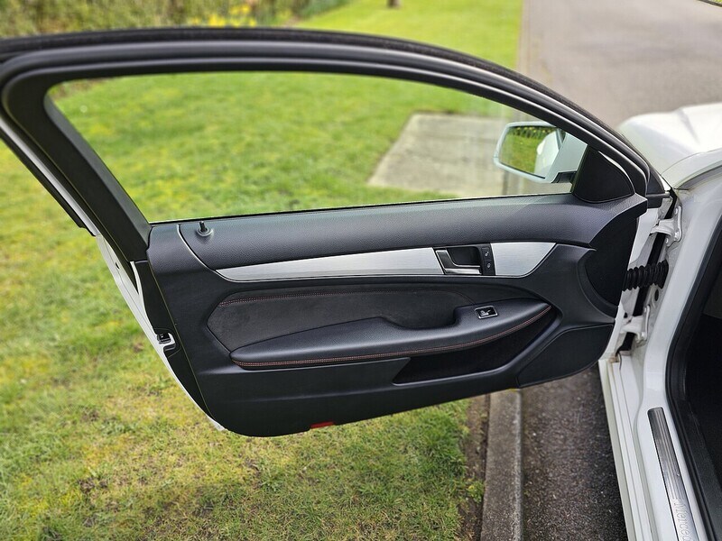 Used Mercedes-Benz C Class 2012 for sale - 77812760: Photo 35