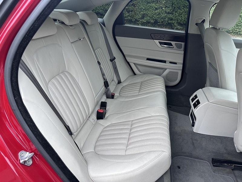Used Jaguar XF 2016 for sale - 76250247: Photo 20