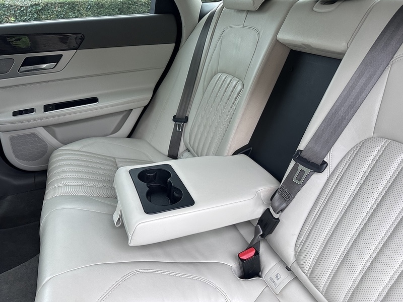 Used Jaguar XF 2016 for sale - 76250247: Photo 29
