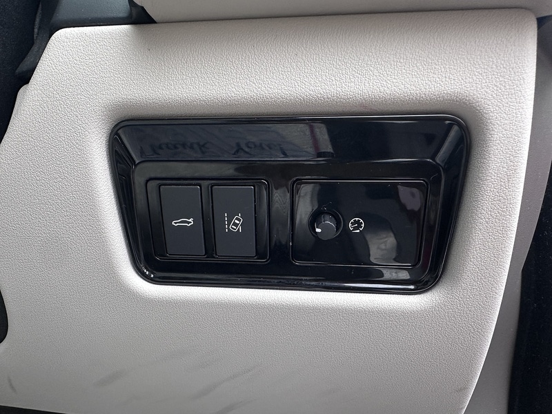 Used Jaguar XF 2016 for sale - 76250247: Photo 32
