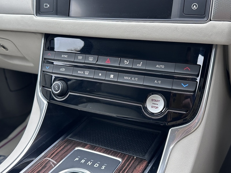 Used Jaguar XF 2016 for sale - 76250247: Photo 38
