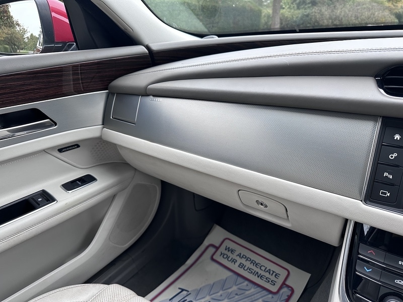 Used Jaguar XF 2016 for sale - 76250247: Photo 39