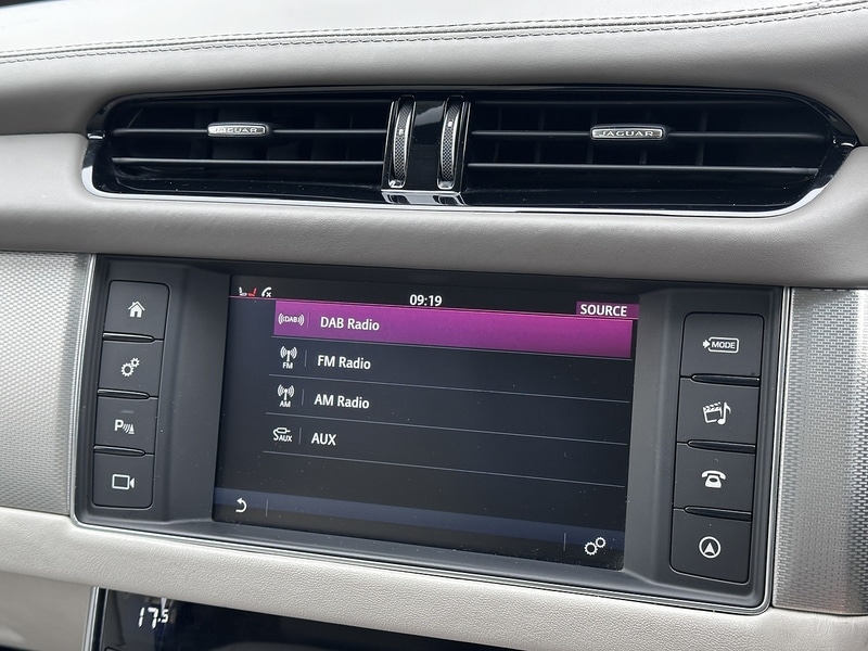 Used Jaguar XF 2016 for sale - 76250247: Photo 48