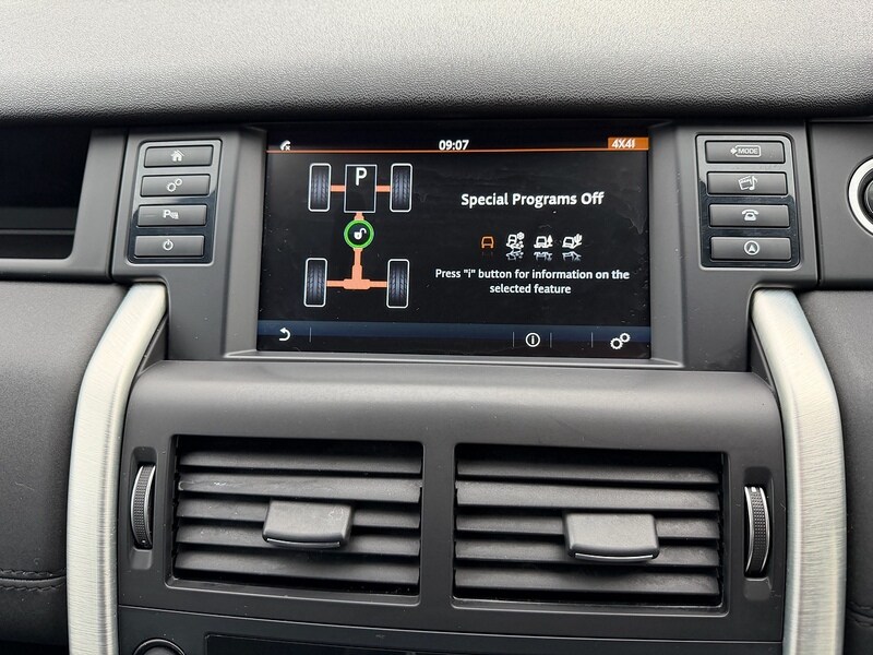 Used Land Rover Discovery Sport 2015 for sale - 78124757: Photo 44