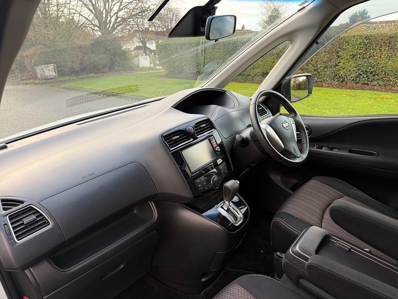 Used Nissan Serena for sale - 76919754: Photo 17