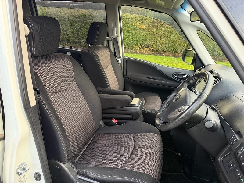 Used Nissan Serena for sale - 76919754: Photo 24