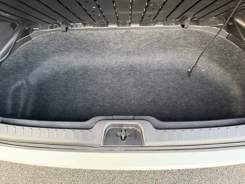 Used Nissan Serena for sale - 76919754: Photo 32