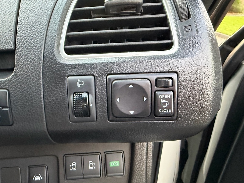 Used Nissan Serena for sale - 76919754: Photo 36