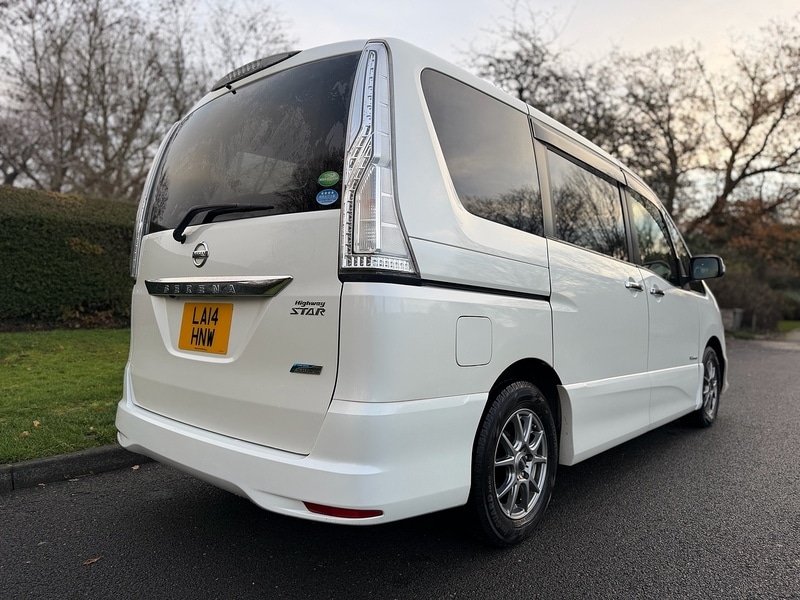 Used Nissan Serena for sale - 76919754: Photo 4