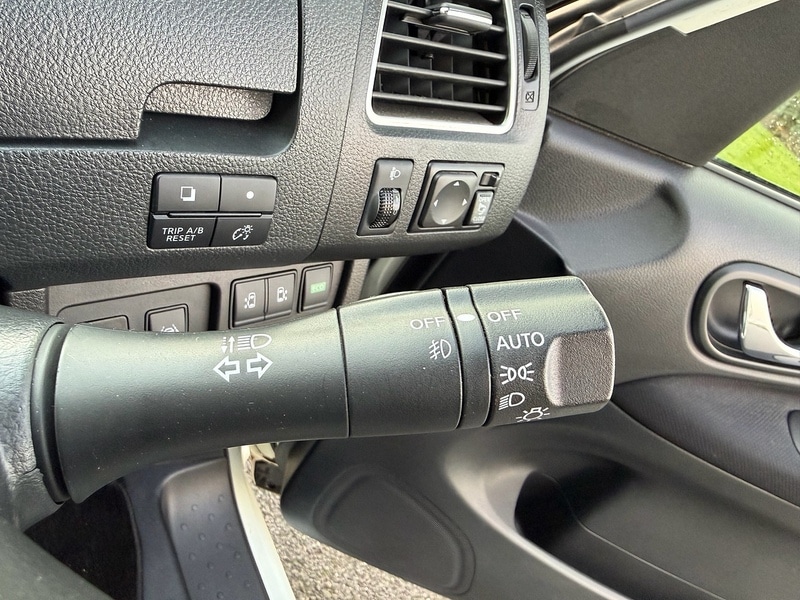 Used Nissan Serena for sale - 76919754: Photo 40