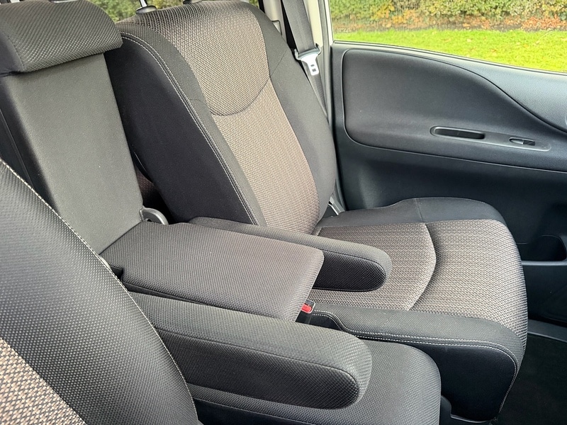 Used Nissan Serena for sale - 76919754: Photo 42