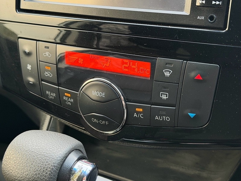 Used Nissan Serena for sale - 76919754: Photo 44