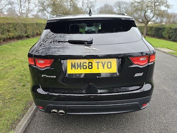 Used Jaguar F-Pace 2018 for sale - 77044533: Photo
