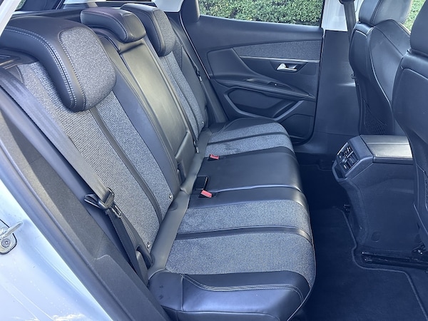 Used Peugeot 3008 2018 for sale - 76224052: Photo 21