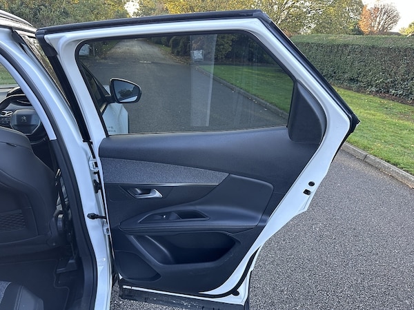 Used Peugeot 3008 2018 for sale - 76224052: Photo 27